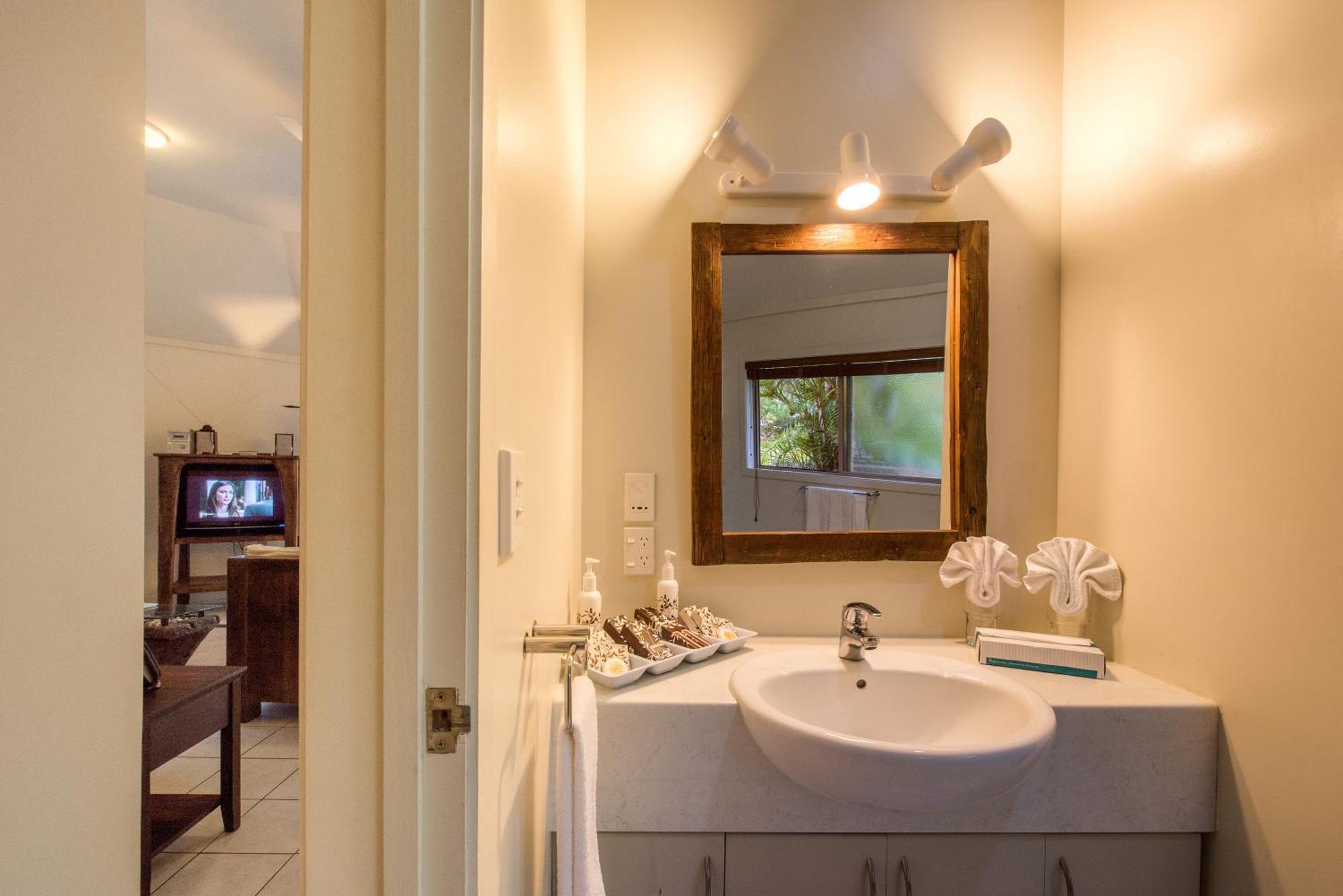 Crown Beach Resort & Spa (Adults Only) Rarotonga Exterior photo